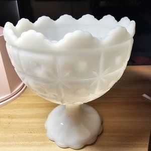 Vintage Napco 1185 white candy dish